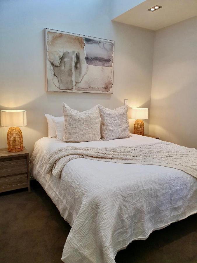 Stylish Haven Luxury Interiors In Prime Location Διαμέρισμα Κουίνσταουν Εξωτερικό φωτογραφία
