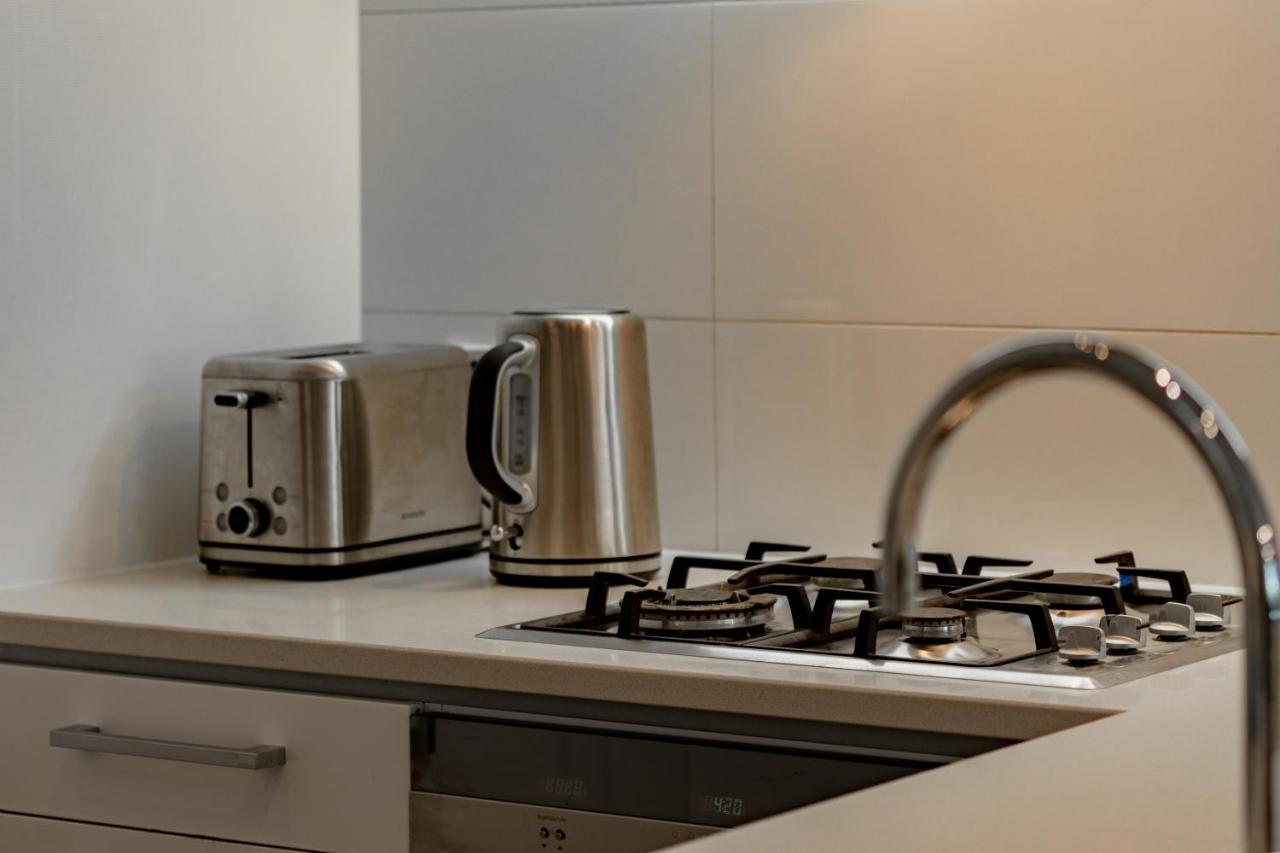 Stylish Haven Luxury Interiors In Prime Location Διαμέρισμα Κουίνσταουν Εξωτερικό φωτογραφία