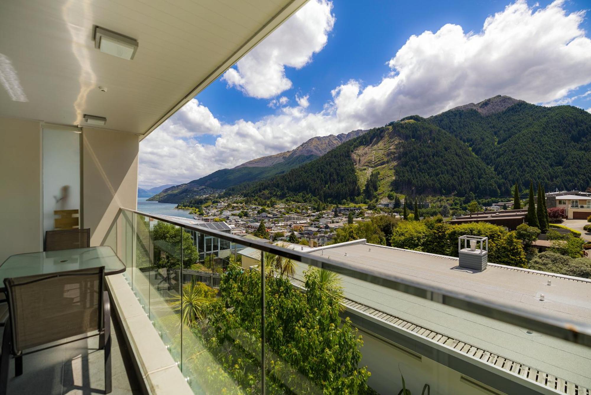 Stylish Haven Luxury Interiors In Prime Location Διαμέρισμα Κουίνσταουν Εξωτερικό φωτογραφία